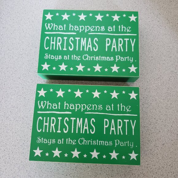 2 sign's Christmas decor bundle - Picture 3 of 7